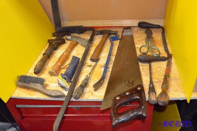 lot 120 image: Vintage Wood Tool Chest with tools. Please in...