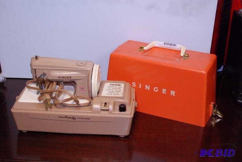lot 139 image: Singer Sewhandy Electric...