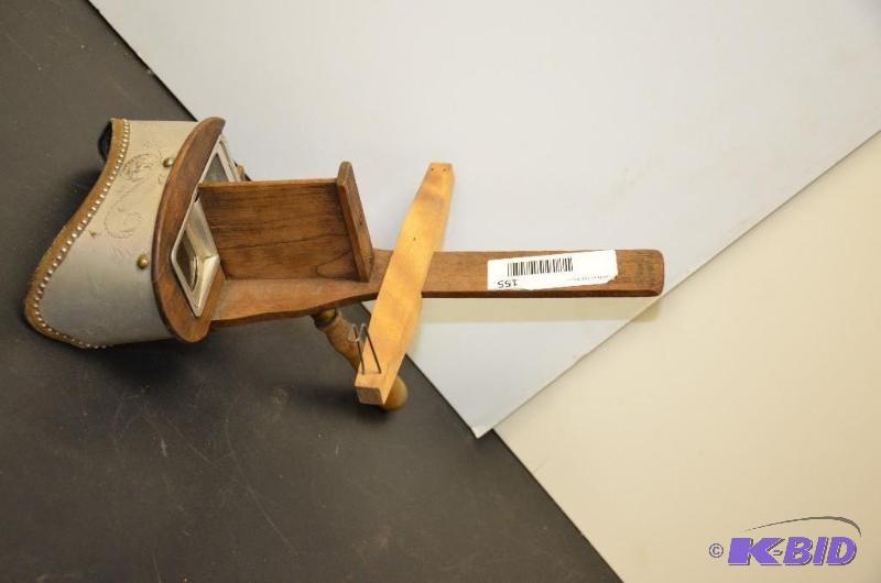 lot 155 image: Antique Monarch Stereoscope View finder circa...
