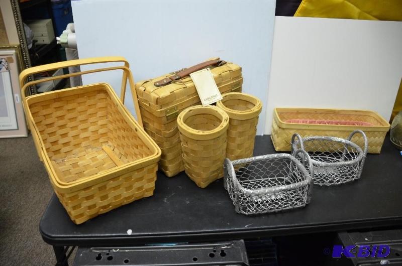 lot 165 image: Lot of BASKETS...