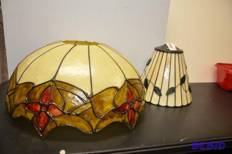 lot 166 image: Stained Glass Lampshades. Please inspect for ...