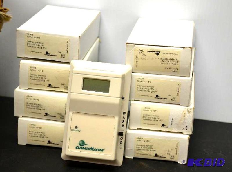 lot 174 image: 8 Climate Master thermostats in box...