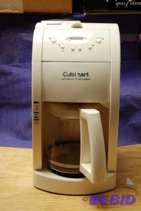 lot 212 image: Cuisinart automatic Grind & Brew. Not tes...