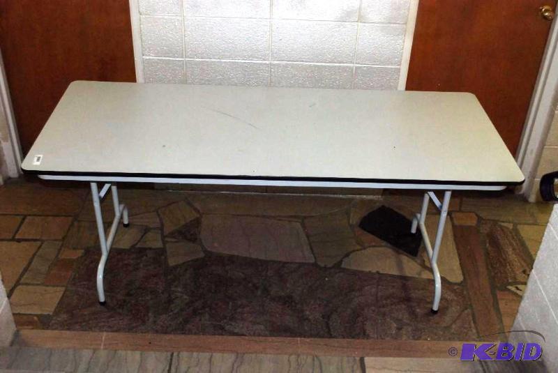 lot 228 image: Heavy duty Hohn Folding table Model FTE 3082 ...