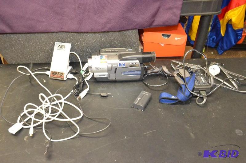 lot 23 image: Sony Video Camera Recorder - Handycam Vision ...