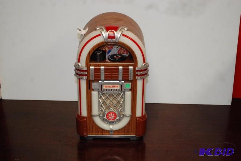 lot 42 image: Leadworks&nbspWurlitzer Fifties Battery oper...