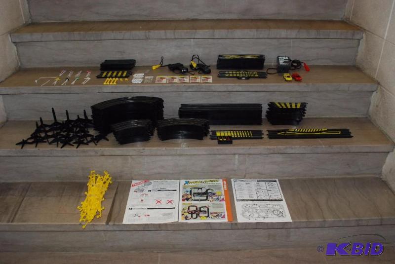 lot 74 image: Tyco Electric Racing track. Quick- Clik Track...