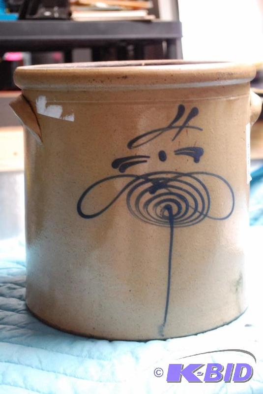 lot 76 image: Red Wing Crock 4 Gallon measures 11.25 inch d...