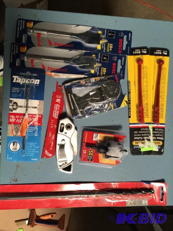 A lot of 10 handtools