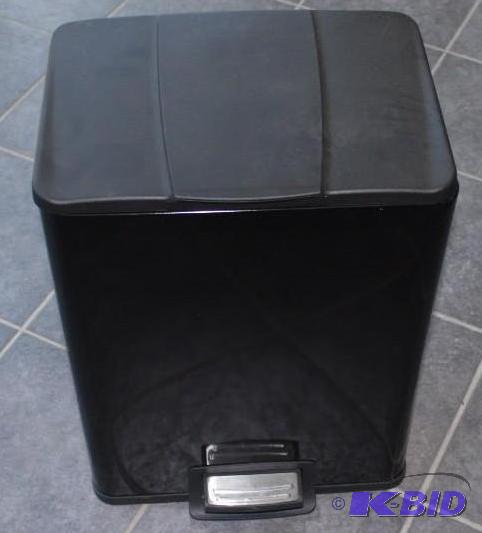 Step Gaebage Can with Lid