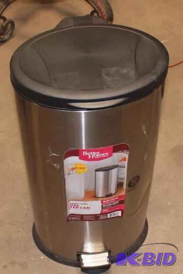 Step Gaebage Can with Lid