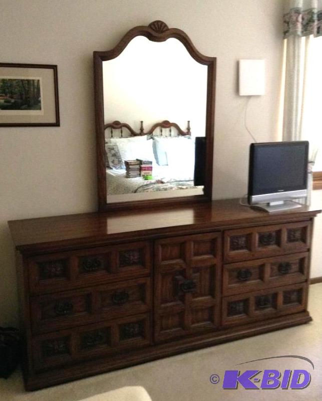 lot 103 image: Vintage Long Dresser with Mirror
