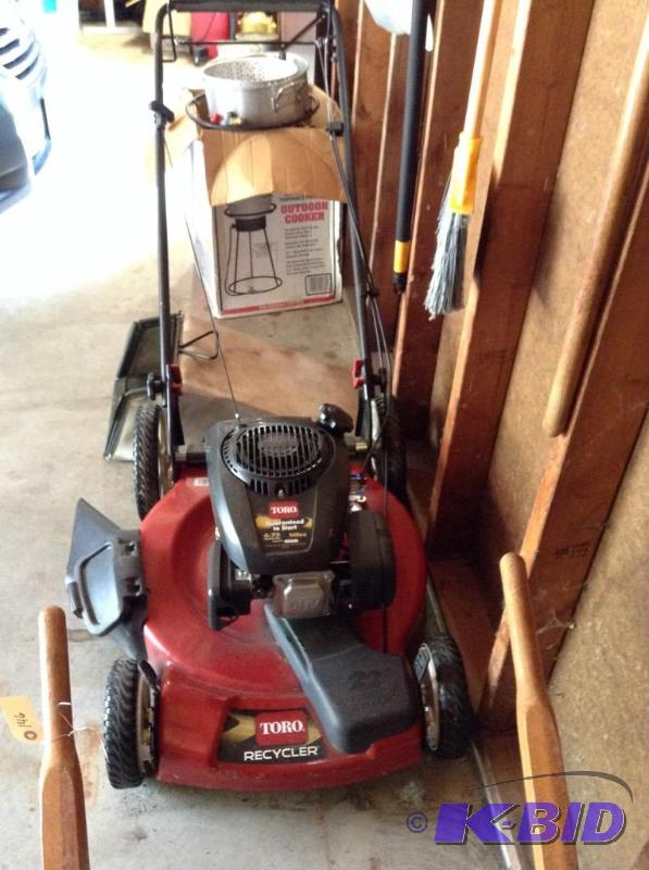 lot 149 image: Toro Recycler Lawn Mower