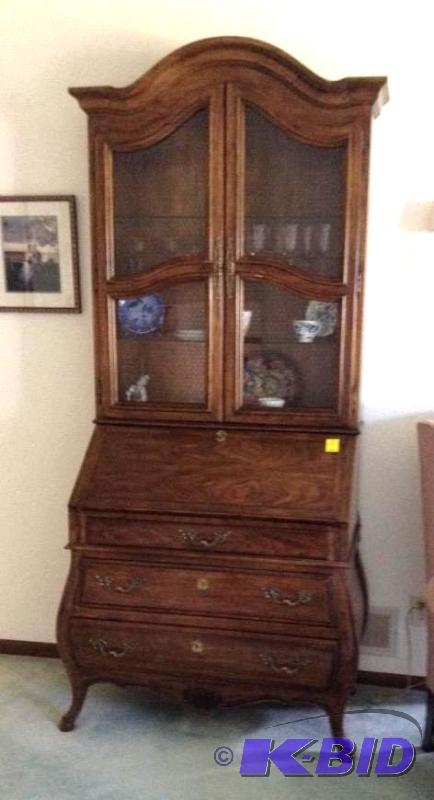 lot 17 image: Beautiful Drexel Secretary with Lighted Hutch