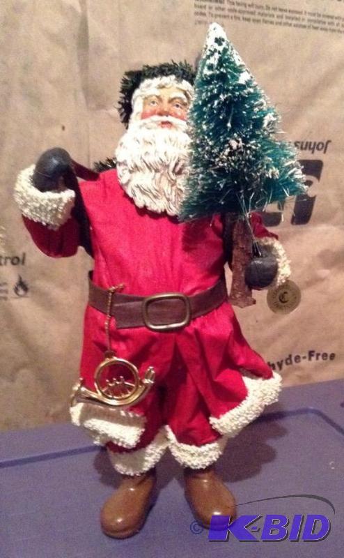 lot 172 image: Possible Dreams Clothtique Santa