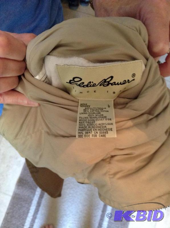 lot 182 image: Mens Eddie Bauer Reversible Down Vest Size L