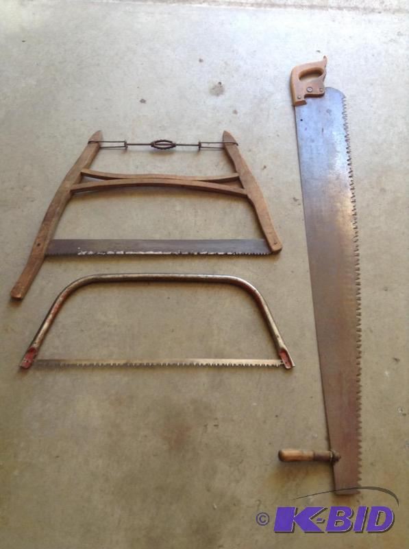 lot 187 image: Assorted Vintage Saws Including Two Man Saw