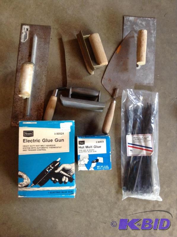 lot 190 image: Miscellaneous Garage Tools