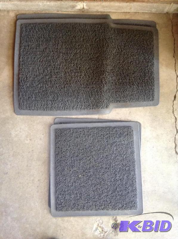 lot 191 image: Car Floor Mats