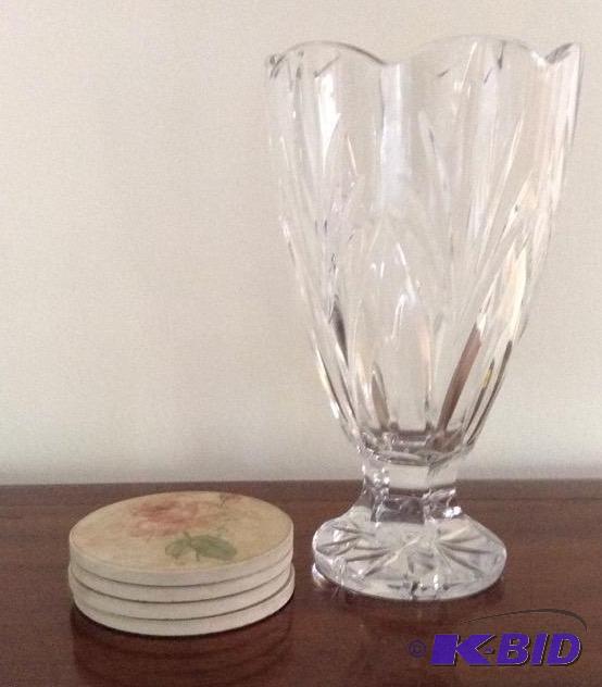 lot 21 image: Marquis by Waterford Vase and Four Floral Coasters