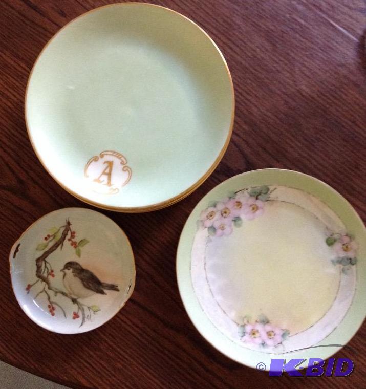 lot 29 image: Hutschenreuther Monogrammed A Side Plates and more