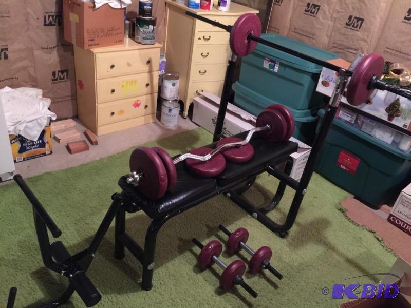 lot 46 image: Ajay TrimLine Weight Lifting Bench with Weights
