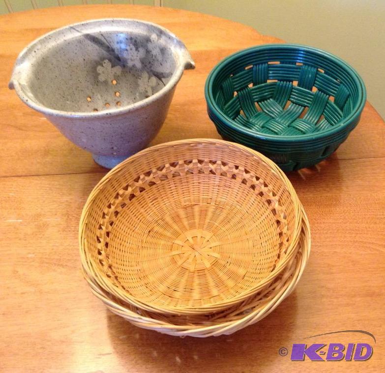 lot 92 image: Assorted Kitchen Stuff