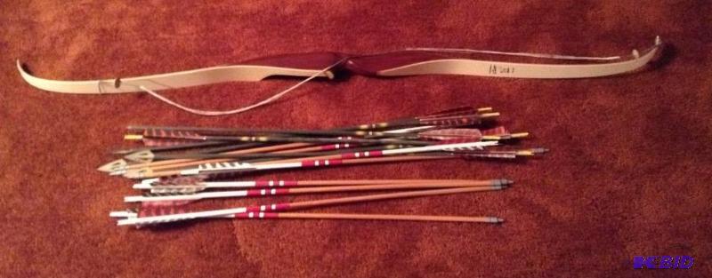 lot 95 image: Vintage Ben Pearson Colt Recurve Bow and Arrows