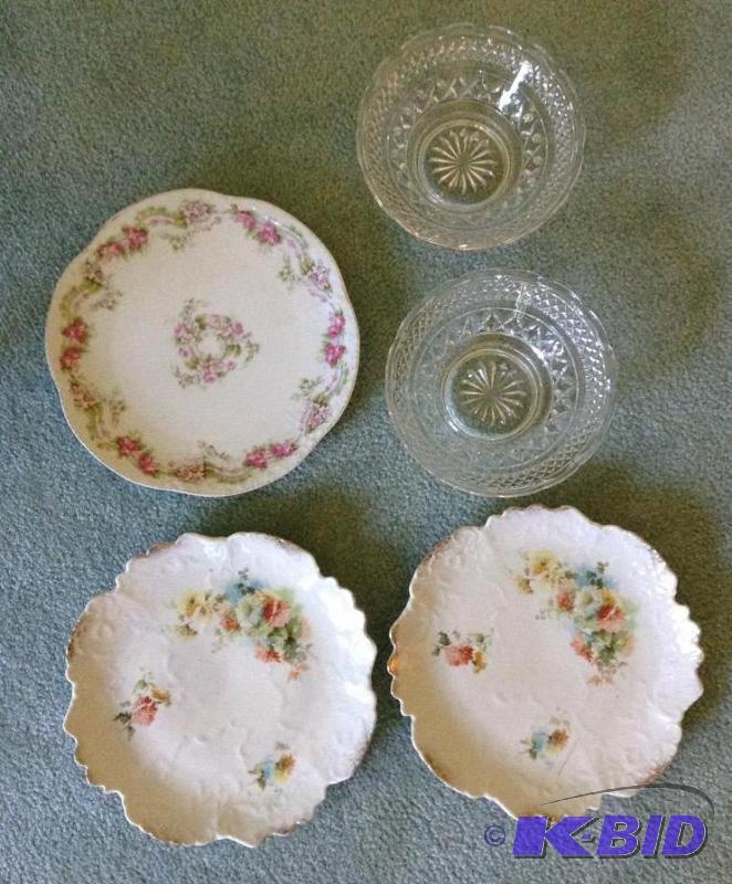lot 98 image: Miscellaneous China and Glass