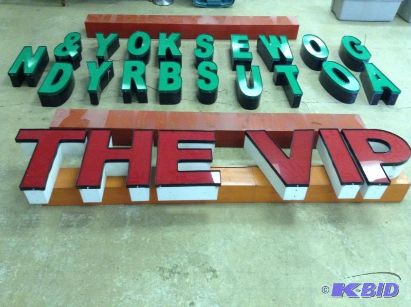 25 Awesome LED Sign Letters