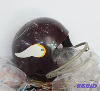 Helmet & trading cards