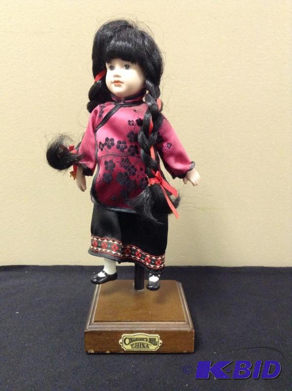 lot 31 image: China Porcelain Collector Doll