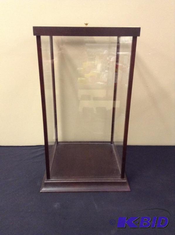 lot 36 image: Plexiglass Display Case