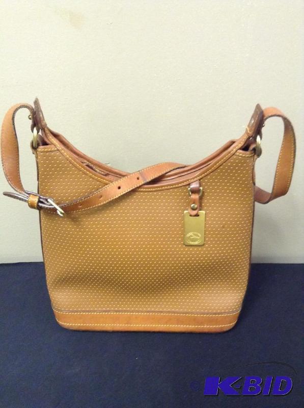lot 29 image: Brown Dooney & Bourke Purse Handbag