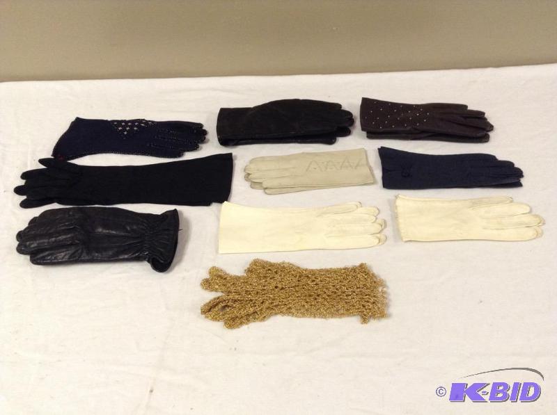 lot 27 image: Collection of Womens Gloves