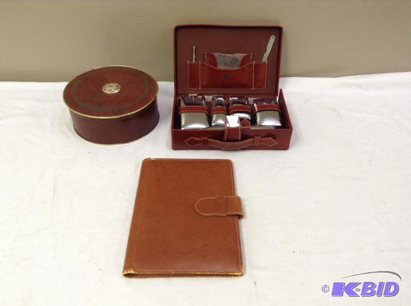 lot 47 image: Mens Travel Case, Portfolio & Tin