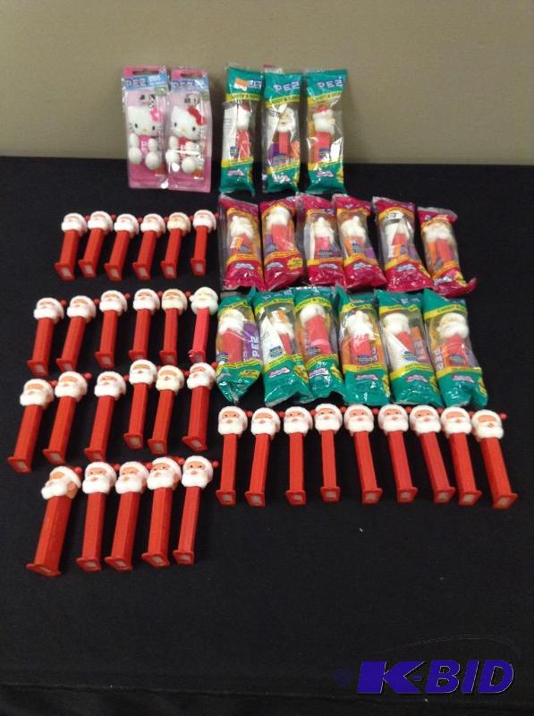 lot 82 image: Collection of Pez Dispensers