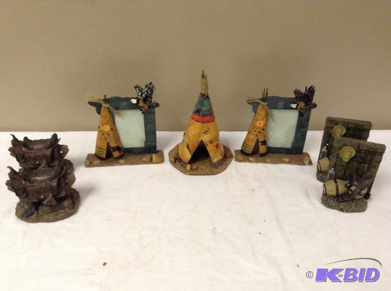 lot 10 image: Western Themed Decor