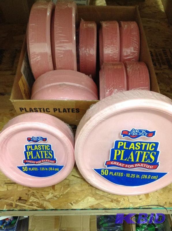 lot 10 image: Pink Plastic Plates