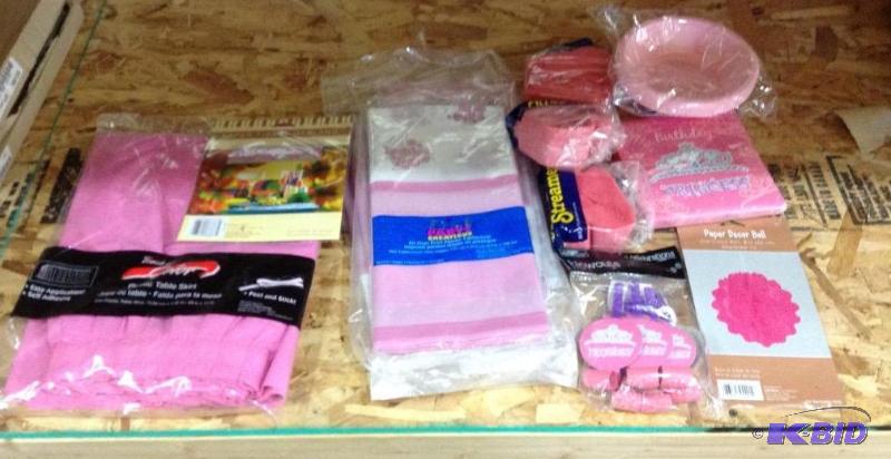 lot 101 image: Pink and Princess Party Stuff