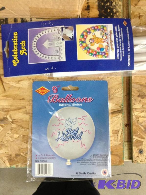 lot 104 image: Just Married Balloons and Celebration Arch