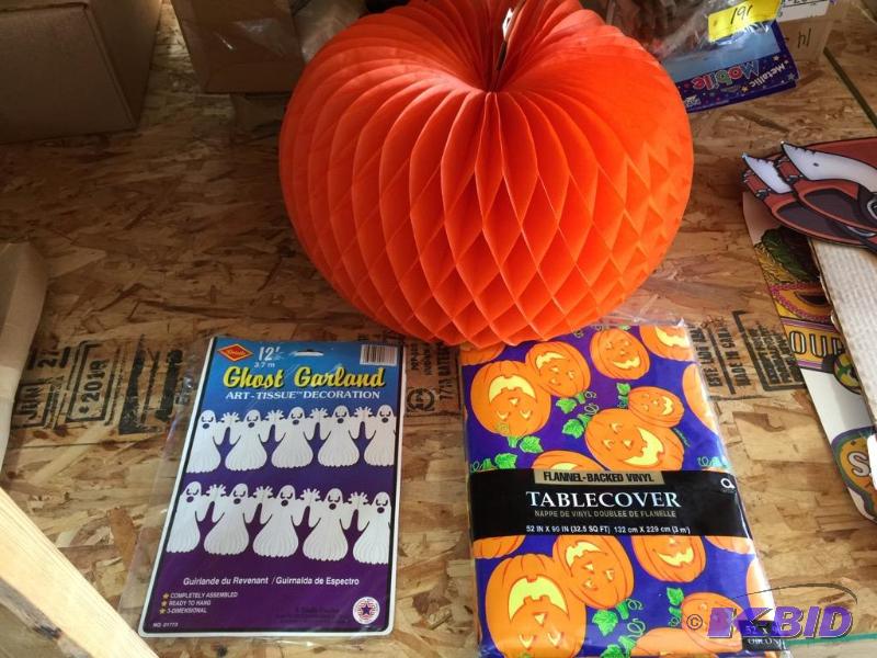 lot 141 image: Halloween Lot