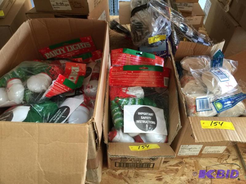 lot 154 image: Christmas Lot