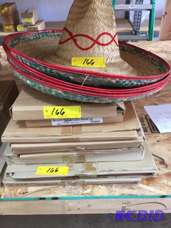 lot 166 image: More Fiesta Party Items