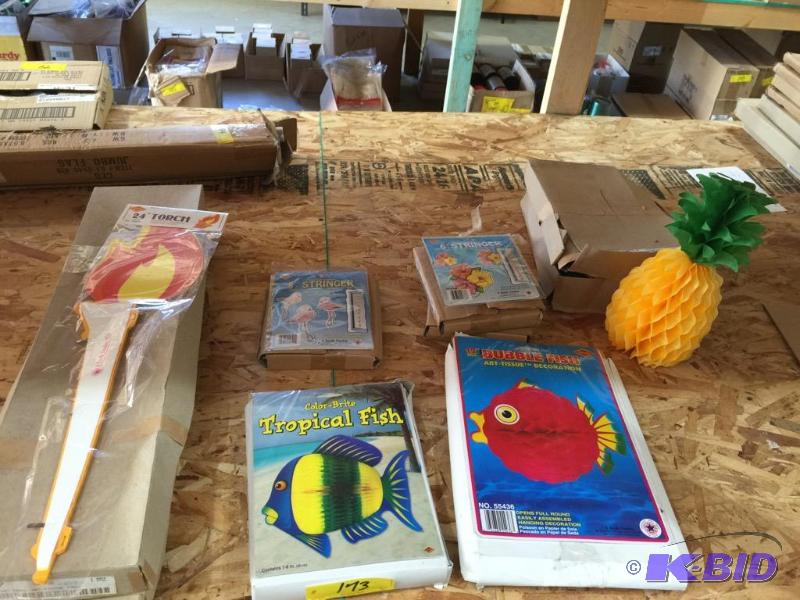 lot 173 image: Tropical Lot