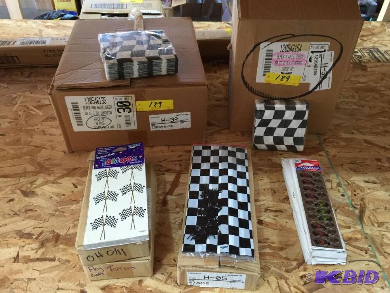 lot 189 image: Racing Theme Lot