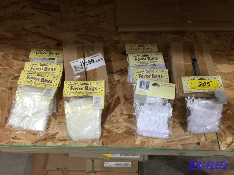 lot 205 image: Organza Mini Favor Bags