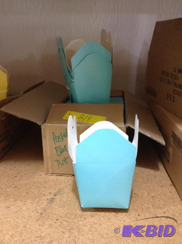 lot 219 image: Blue Pint Take Out Style Containers