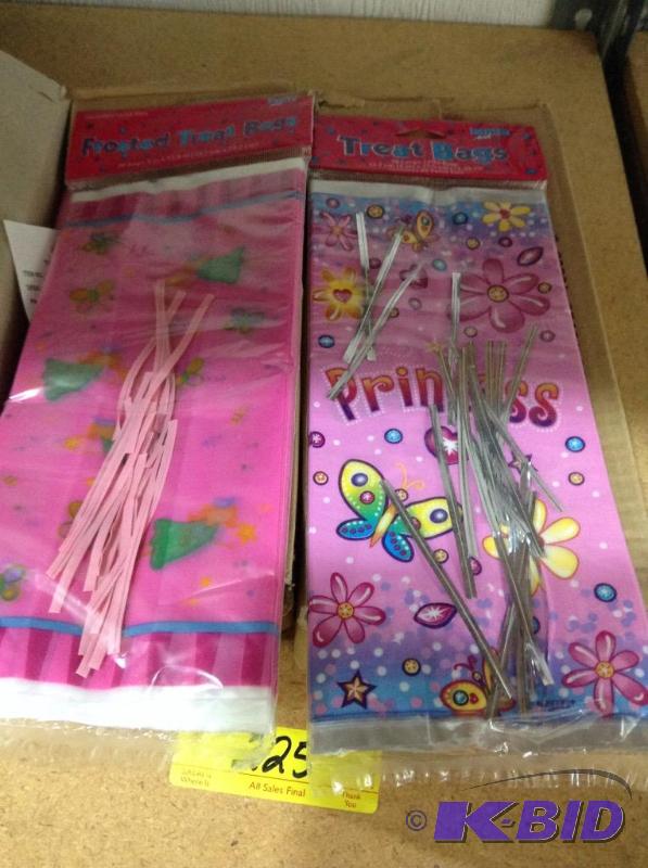 lot 225 image: Princess Treat Bags