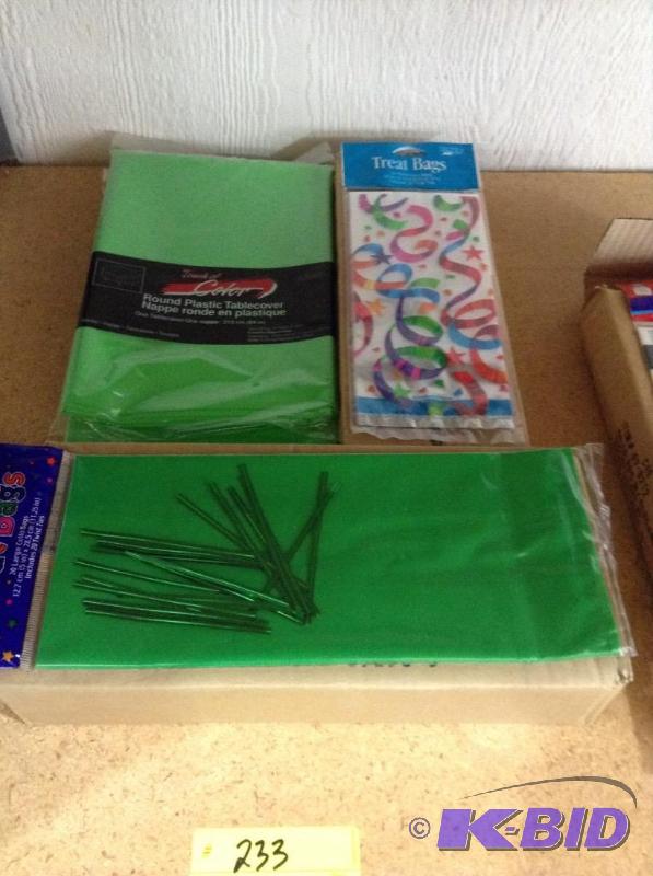 lot 233 image: Multi Color and Solid Green Treat Bags and Green Table Cover